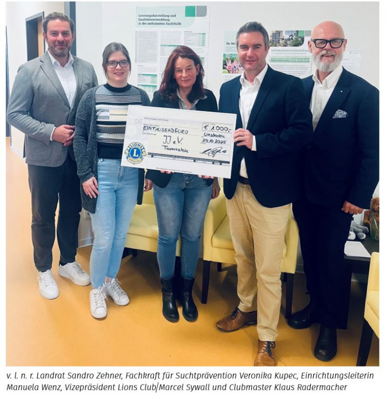 Scheckübergabe des Lions Clubs Wiesbaden Bowling Green